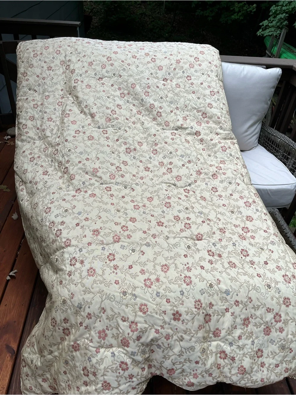Waterford Q Sz Quilt Reversible Botanical Flower Pattern Braided Trim 92 X 92